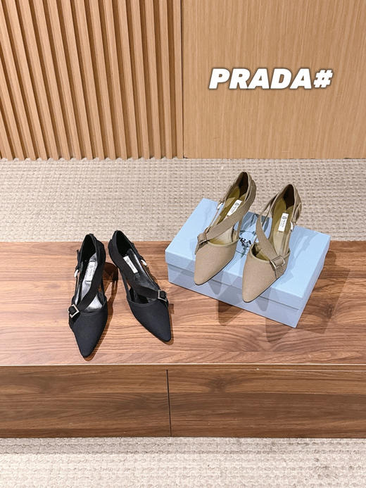 Prada 普拉达走秀款尖头镂空高跟鞋   （DBG） 商品图0