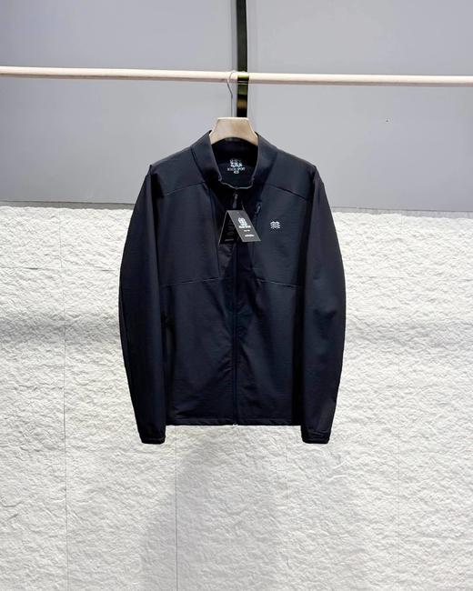 F032976轻量凉感防水透气弹力休闲立领薄款外套防晒衣情侣款 商品图3