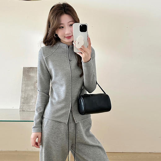 K.HIP 小蛮腰云感空气层套装 26027 云朵般亲肤舒适 高弹不勒 自由舒展 运动不拘束 商品图4