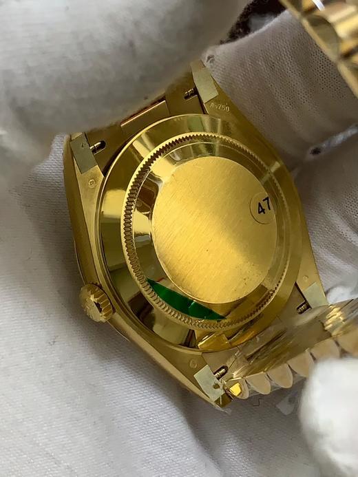 VS厂新品星期日历型 ，全金白贝钻 ，V2然后进行了18k包金处理过的 ，丹东3235机芯 整个手表基于正品original原版开model super copy版本，做工精良 打磨精细乃精品中的精品 商品图1