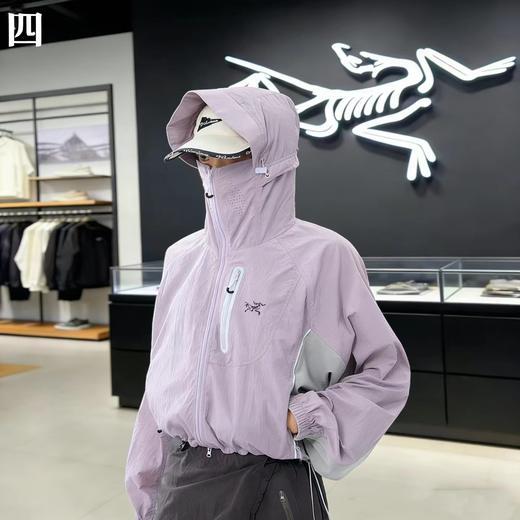 F032944轻薄透气下摆抽绳修身收腰女款连帽防晒衣 商品图1