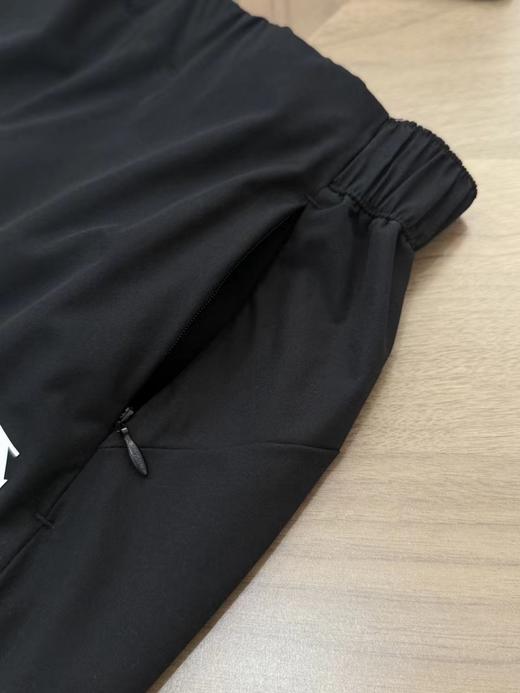 F032981运动版型裁剪女子破风Pro防泼水挺括有型梭织短裤 商品图11