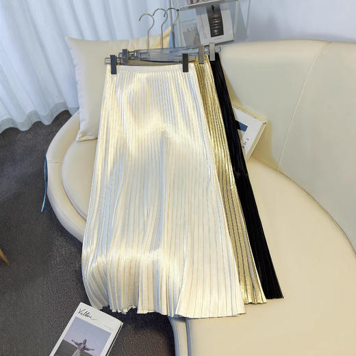 丁摩 法式温柔风百褶半身裙女春夏新款压褶缎面裙垂感显瘦气质裙子6ZF-7166 商品图0