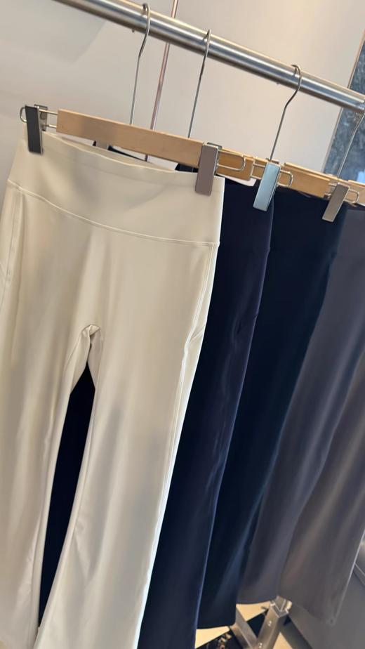 F032909复古轻薄裸感瑜伽运动打底裤阔腿高腰喇叭裤 商品图4