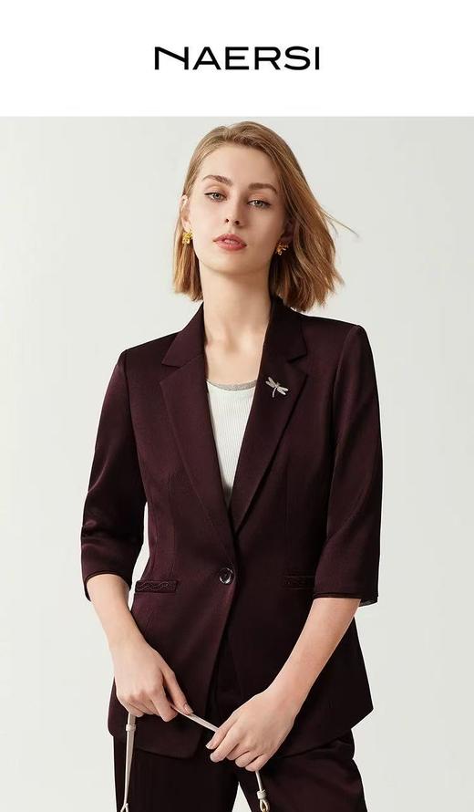 娜尔思NAERSI女装缎光西服NA02838A6 商品图0