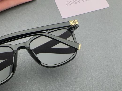 缪*缪新款太阳镜 墨镜 Mod: SMU B03-F（JH） 商品图6