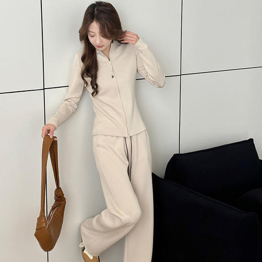 K.HIP 小蛮腰云感空气层套装 26027 云朵般亲肤舒适 高弹不勒 自由舒展 运动不拘束 商品图13