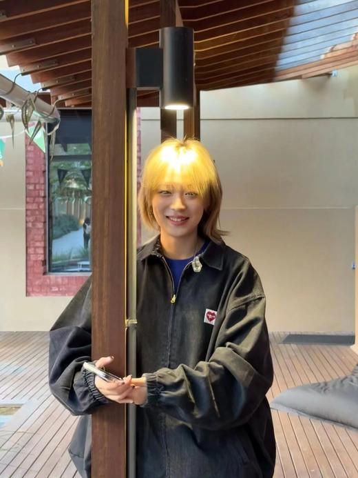 F032965水洗牛仔布心形LOGO标签双面穿工装夹克男女同款 商品图13