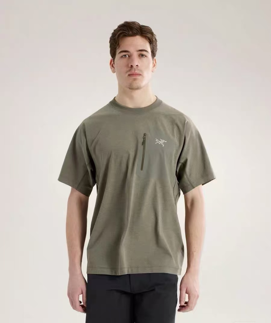 【sx1】男子夏日轻量速干短袖T恤 ！！