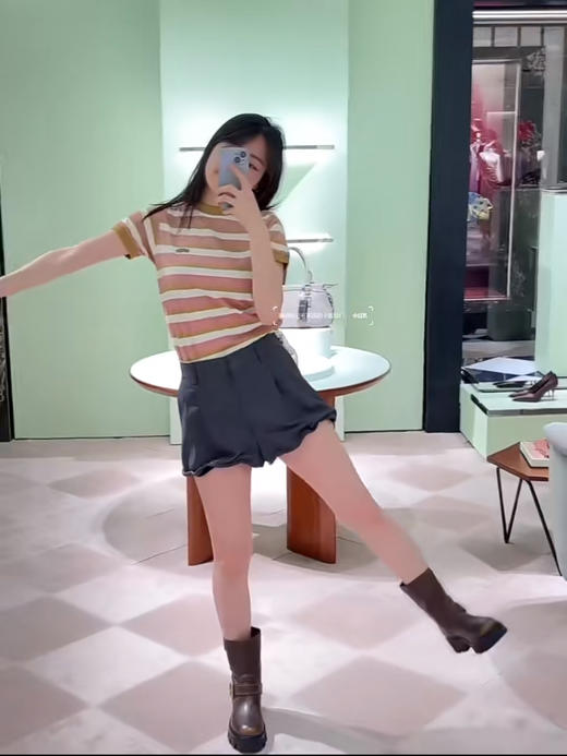 普拉达 26Ss新款条纹针织T（MM） 商品图2