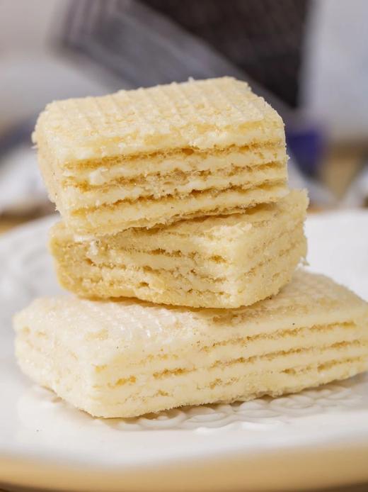 加量不加价!【食一佬老酸奶冰激淋威化饼干】 ✅配料升级：配料更健康，新添加乳粉 ✅克重升级：258克升级268克⭐️5层威化饼皮和4层夹心，多层甜蜜叠加 商品图1