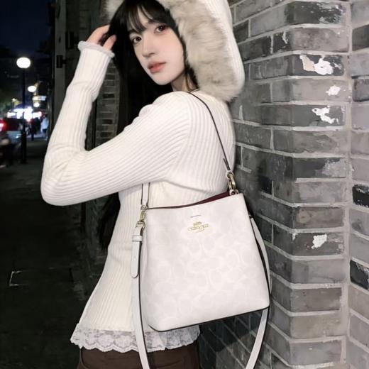 【新款Mollie水桶包】COACH蔻驰 单肩斜挎手提腋下包 香港直邮 赠礼盒礼袋 清关约7个工作日 -w 商品图7