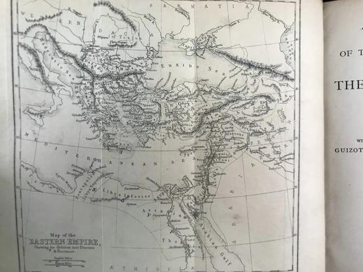 1900年 吉本《罗马帝国衰亡史》（全7卷）基佐、文克、施莱特、雨果等多位学者集注版 全真皮精装32开 商品图4