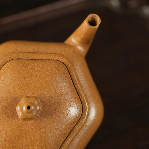 龙德堂陶艺 徐飞制《六方华罂》原矿黄金段 200cc 库存请咨询客服 商品图4