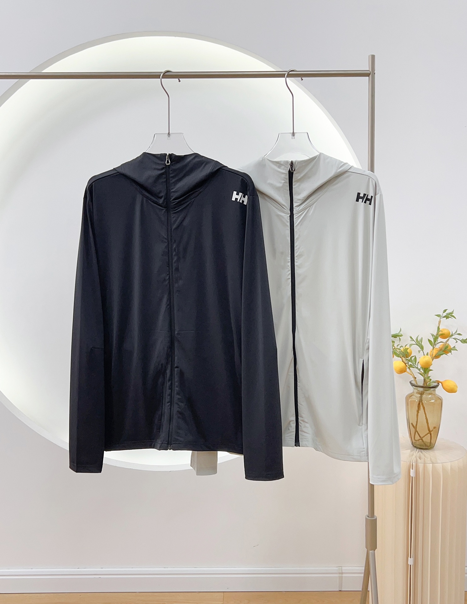 点此购买 海丽汉森夏季男士UPF100+防晒凉感户外追光防晒衣 qk 343695