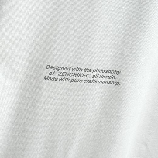 点此购买 迪桑特ALLTERRAIN 81系列男士后背图案印花宽松短袖T恤 qk 343698 商品图12