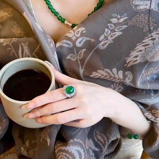 【天然玉髓】大镶钻蛋面戒指 商品图2