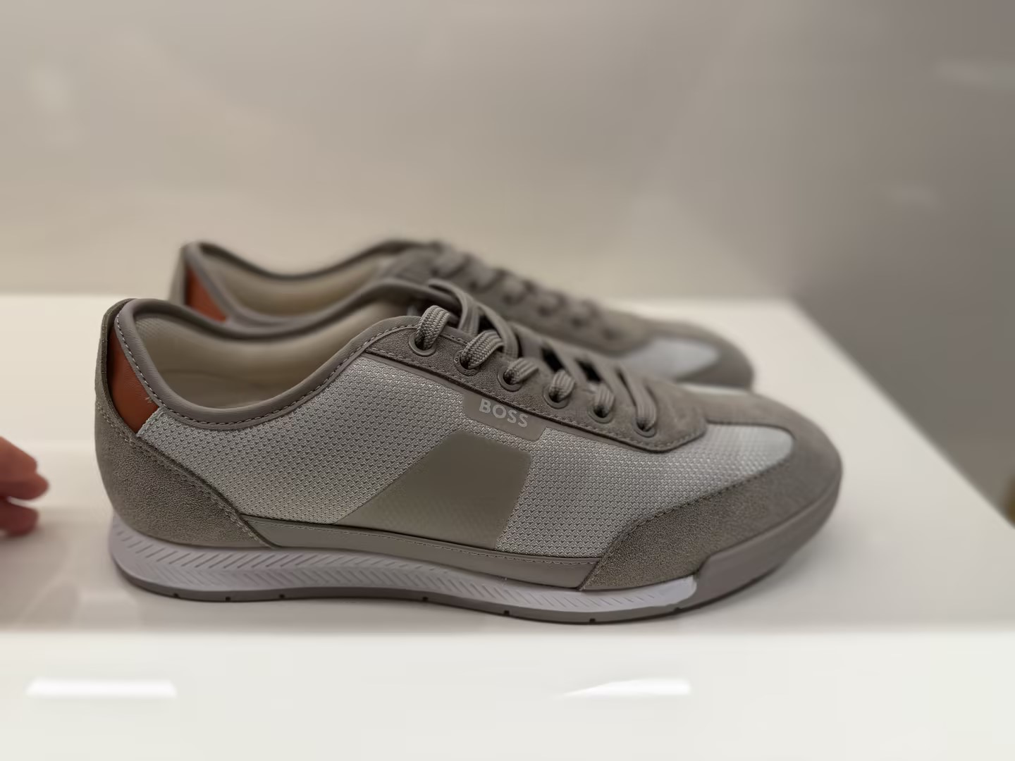 HUGO BOSS 休闲鞋男  50563824-288 .【鞋底有膜，试穿小心】