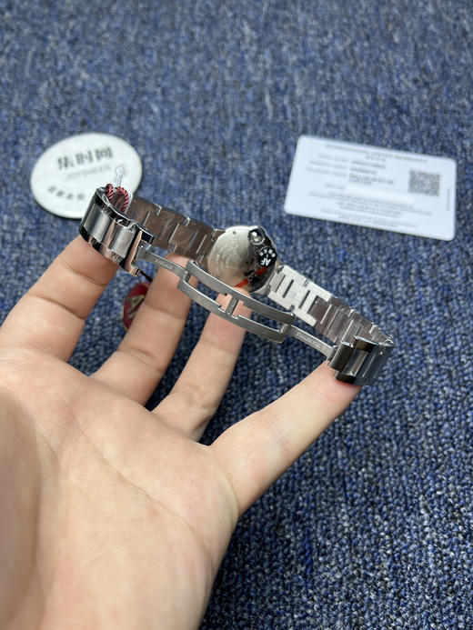 AF卡地亚蓝气球系列 小号28mm【钻圈款】女士腕表 商品图7