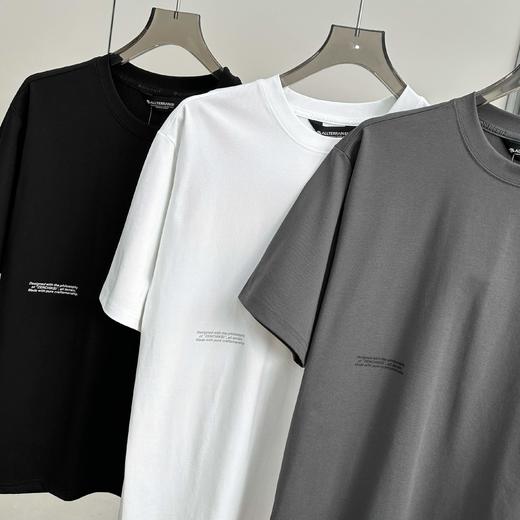 点此购买 迪桑特ALLTERRAIN 81系列男士后背图案印花宽松短袖T恤 qk 343698 商品图8