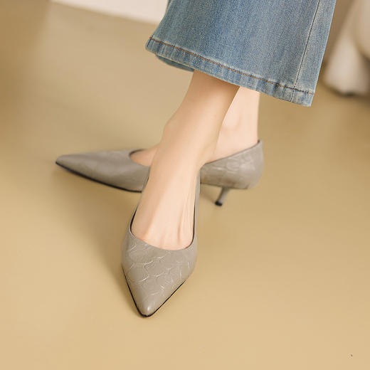 【预售7天】气质通勤不累脚职业高跟鞋女春季新款气质箭头显瘦细跟单鞋女中跟YS&0782-1 商品图4