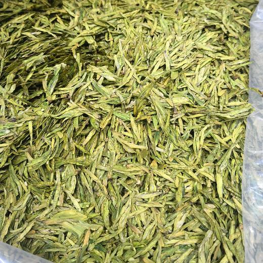 高性价比！【2026 明前龙井】钱塘产区，芽型漂亮，花香，清甜，茶汤润。半斤手工包/礼盒装，江浙沪皖顺丰包邮~ 商品图0