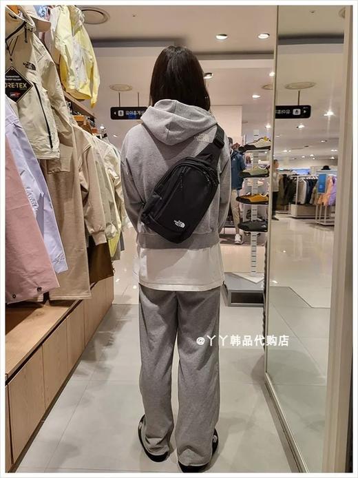 二店y 超轻量化设计 ，北家户外炸街胸包 单肩包 商品图4