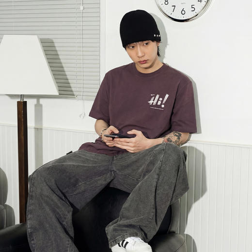 DRONKOO 2026 圆领左胸后幅Hi叹号印花修身短袖T恤 商品图1