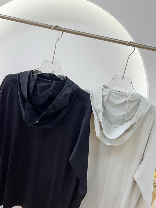 点此购买 海丽汉森夏季男士UPF100+防晒凉感户外追光防晒衣 qk 343695 商品图13