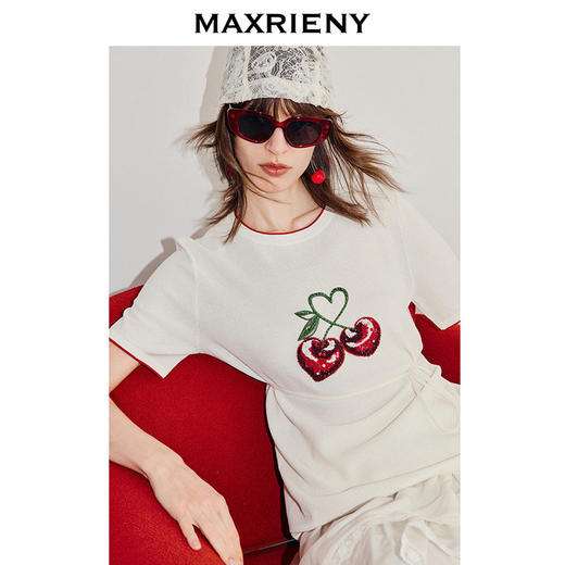 【李兰迪同款】MAXRIENY甜美风樱桃钉珠绣花短袖毛衫收腰系带上衣(货号:MC86SW267) 商品图2