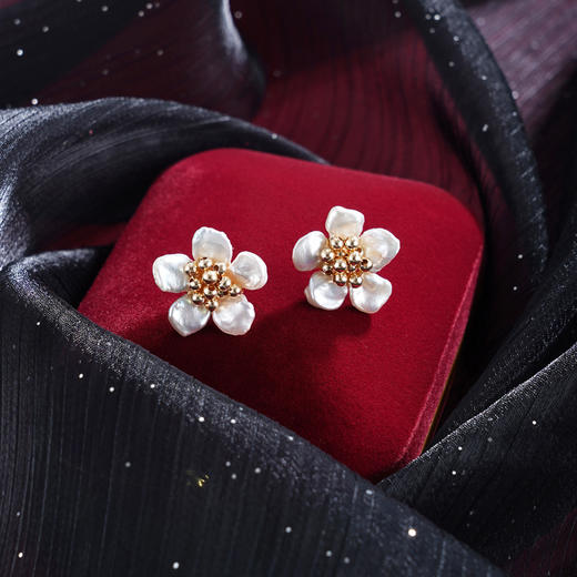 子佩集【桃之夭夭】银S925珍珠惜王妃耳钉【QJED014】五瓣花巴洛克2602 商品图0