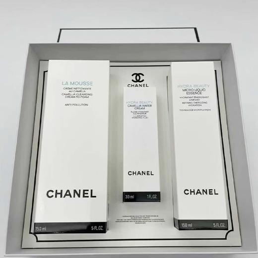 送礼新品【送礼袋】CHANEL香奈儿山茶花水感清透三件套礼盒装 （山茶花洁面150ml+气泡水150ml+乳液30ml） 香港直邮 商品图3