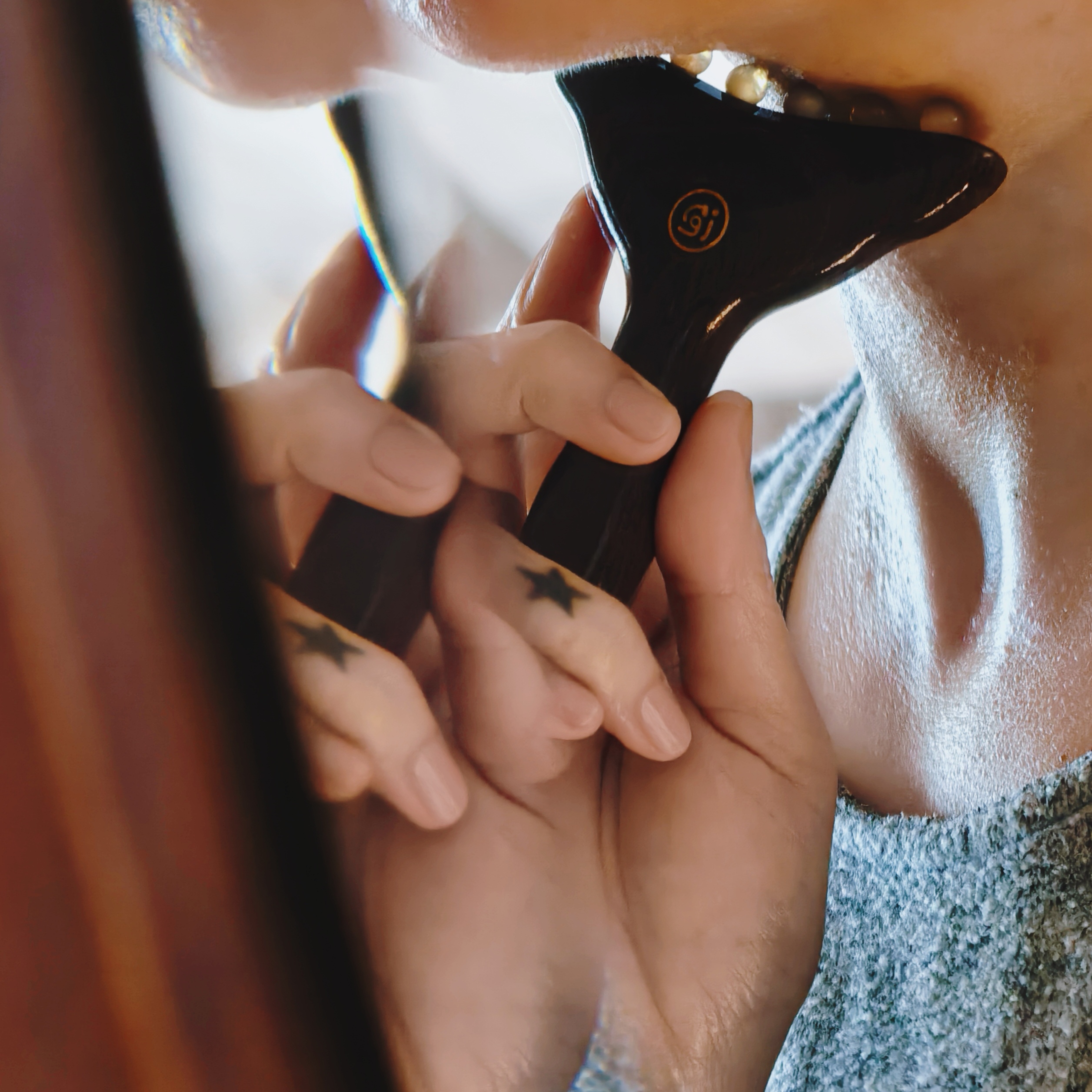 [屁侠推荐]晚安小灯泡 羊角小推子 脸部按摩梳 6颗真羊角 