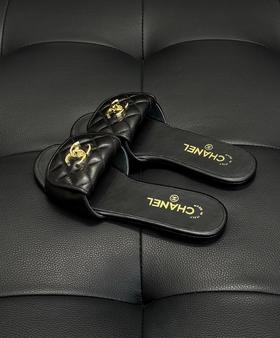 女款logo菱格凉拖鞋he025