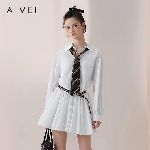 4楼AIVEI白色蝴蝶结连衣裙，吊牌价1380，折后价1242 商品图0