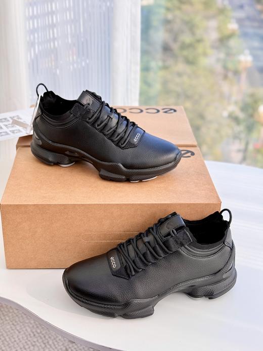 E家 户外运动休闲防滑减震轻便抓地跑步鞋 商品图1