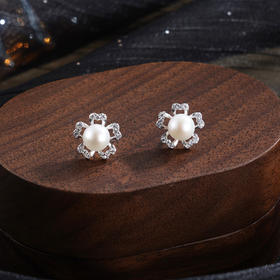 子佩集【花开秀颜】银S925珍珠惜王妃耳钉【MLEH038】五瓣花2602