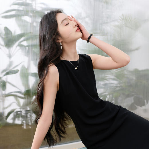 【醋酸】三彩2026夏季新款小黑裙连衣裙圆领无袖收腰A字裙简约S 商品图2