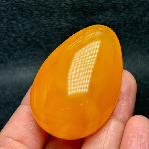 【青山特惠】精品原矿俄料鸡油红蜜蜡水滴吊坠，17.8g m142 商品图2