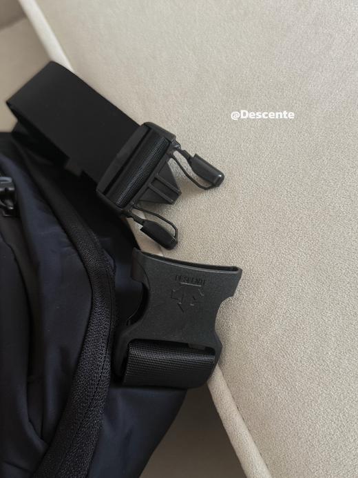 点此购买 迪桑特男女款斜肩挎包 qk 343711 商品图14