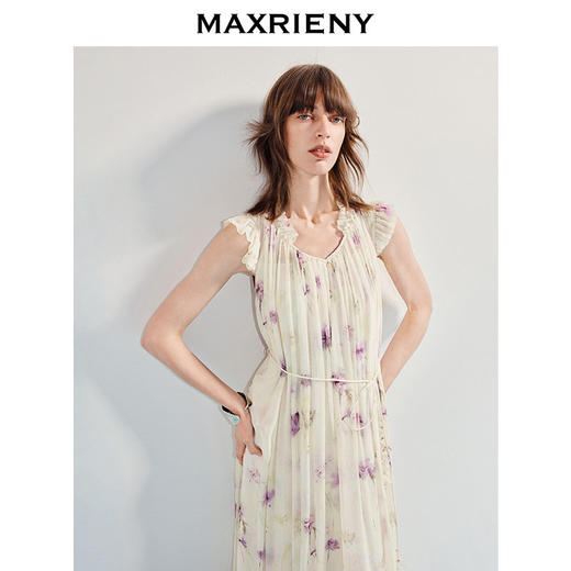 【商场同款】MAXRIENY优雅度假风连衣裙25夏款立体花装饰缩褶长裙(货号:MC86DR283) 商品图2