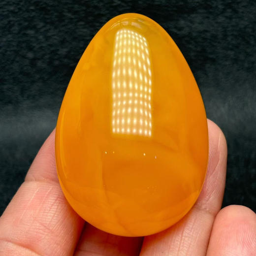 【青山特惠】精品原矿俄料鸡油红蜜蜡水滴吊坠，17.8g m142 商品图0