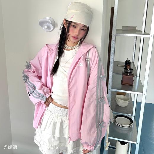 Adidas阿迪达斯DANCE LONG LENGTH JACKET 三条纹舞动系列拒水蝴蝶结运动休闲连帽夹克早春薄外套 商品图0