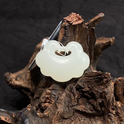 【快抱】【于田产和田玉白玉平安锁F27635 25*19】出证书，发货1~5天，48小时鉴赏期 商品图0