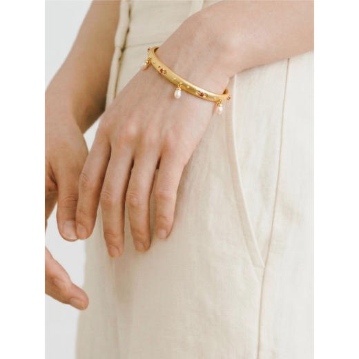 含晖·玲珑系列-镂空珍珠手镯 商品图8