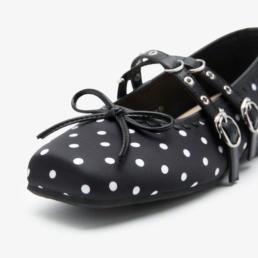 西遇芭蕾玛丽珍鞋女2026新款春季白色波点平底单鞋内增高小皮鞋子V0566344 商品图5