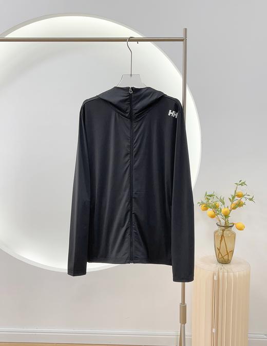 点此购买 海丽汉森夏季男士UPF100+防晒凉感户外追光防晒衣 qk 343695 商品图4