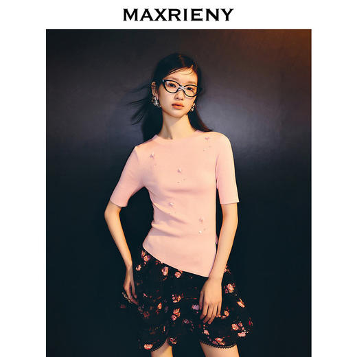 【商场同款-小雏菊系列】MAXRIENY复古简约针织衫黑色修身上衣女(货号:MC86SW025) 商品图2