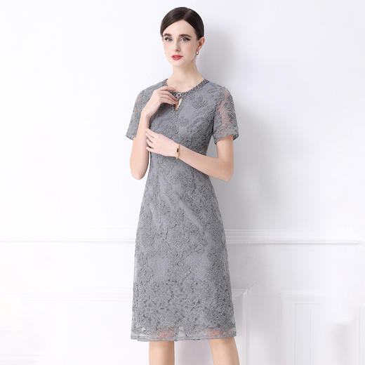 「高货deo」全新升级【铂金会员468/天猫629/差价161】(41922)洛诗琳重工手工钉珠连衣裙2026夏季优雅蕾丝通勤修身裙 商品图3