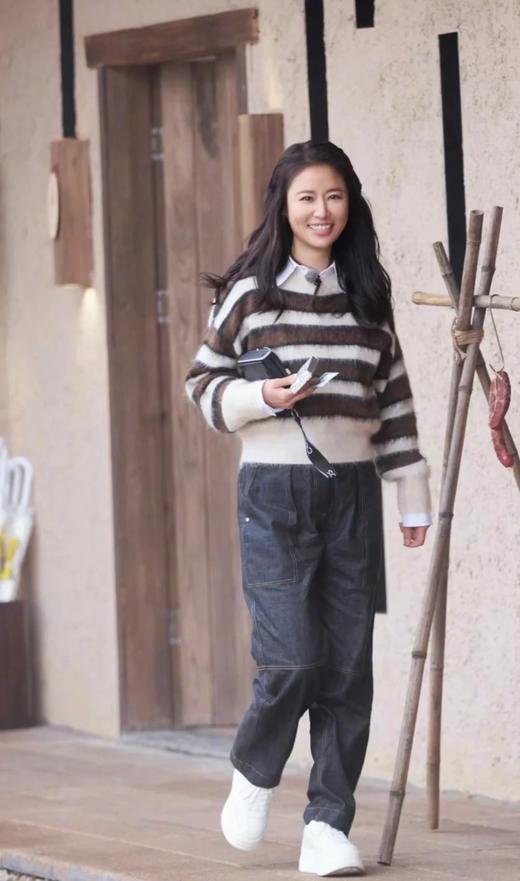 品牌直发特价ELLE厚底松糕纯皮小白鞋 商品图2